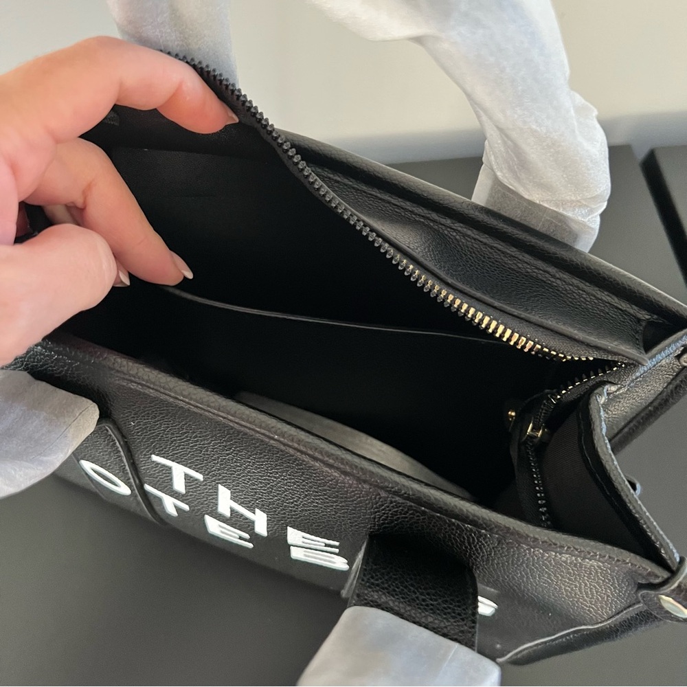 NEW Small The Tote Bag Red and Black Purse Crossbody - Picture 8 of 16